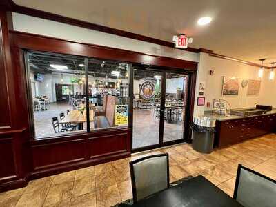 Central Parke Bar & Grill