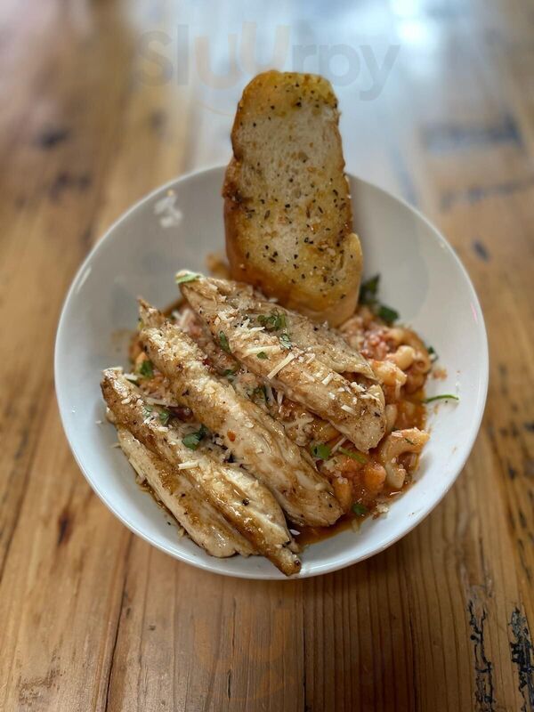 Central Parke Bar & Grill