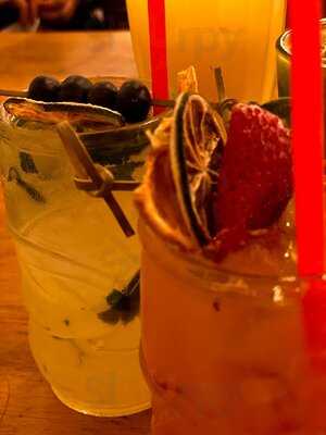 La Pasha Lounge & Grill