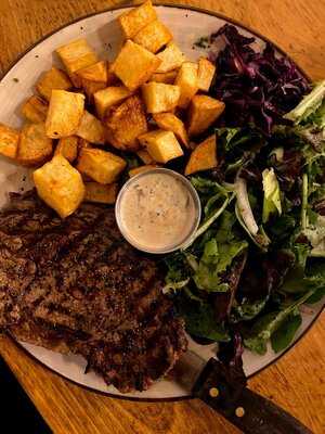 La Pasha Lounge & Grill