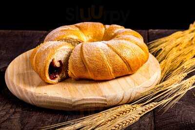 Mecatos Bakery & Cafe