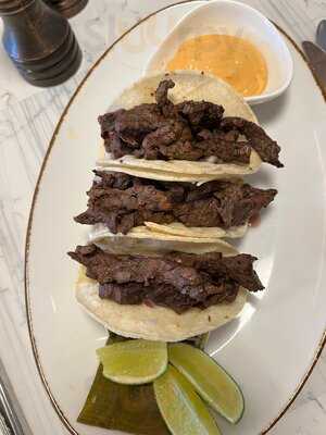 Gold Coast Kitchen + Cocktails