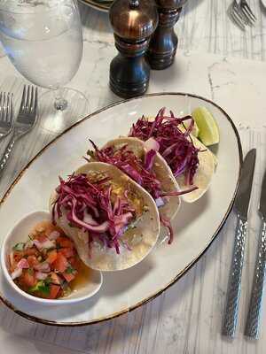 Gold Coast Kitchen + Cocktails