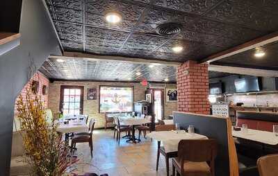 Denzel's Shark Bar And Grill