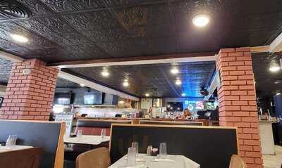 Denzel's Shark Bar And Grill