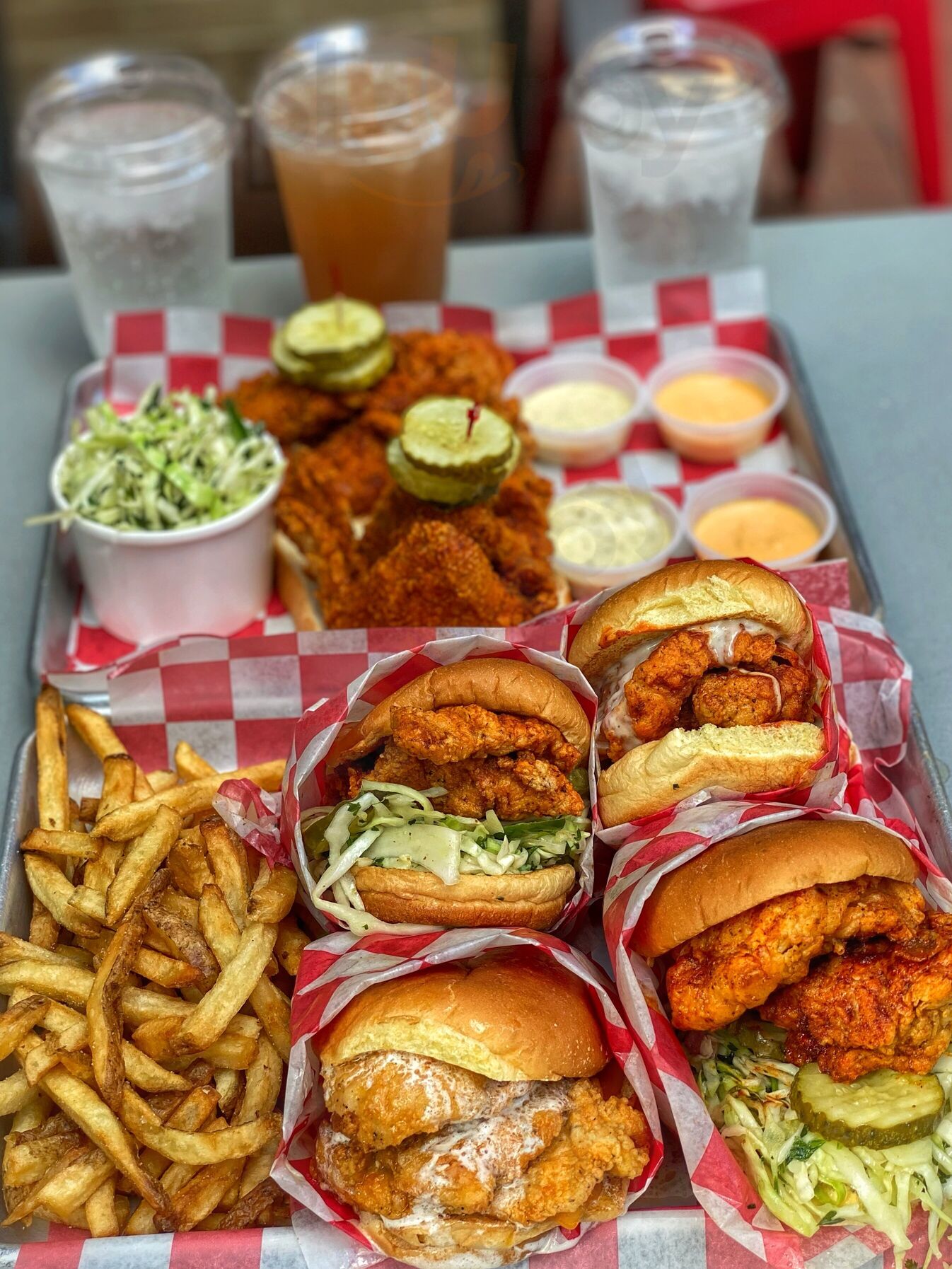 Roaming Rooster (tenleytown)