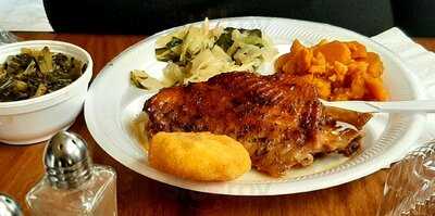 Cre Cre's Sports Bar & Grill