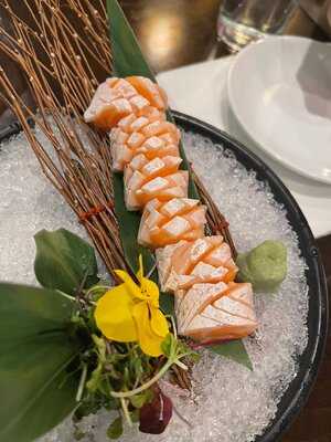 Taru Sushi And Sake House