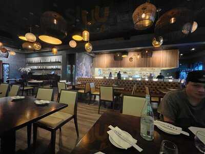 Taru Sushi And Sake House