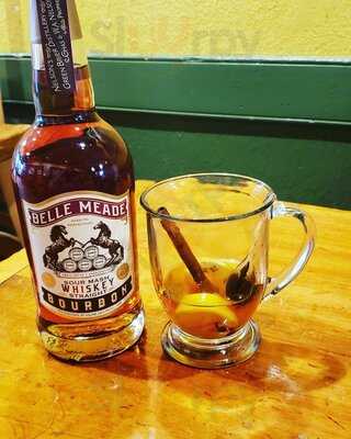 Mccreary's Irish Pub & Eatery