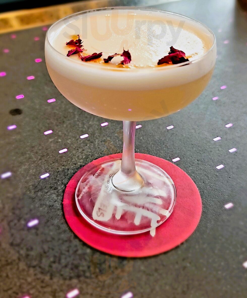 W Xyz Bar