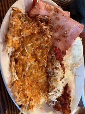 Lalos Family Restaurant