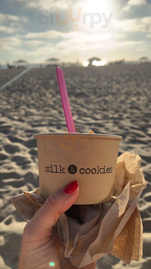 Milk & Cookies