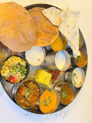 Rajwadi Thali, Chaat & Sweets (fremont)