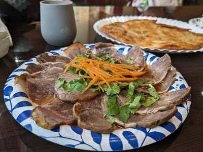 Ruyi Hand Pulled Noodle