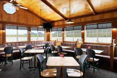 The Ketch Restaurant And Lounge