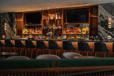 Alder & Ash | Bar & Grill