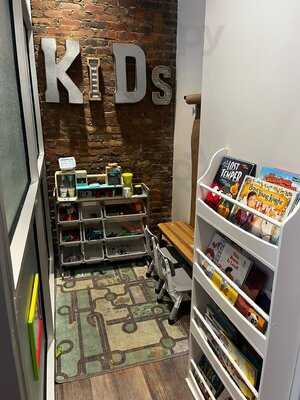 Shelli's Coffee + Social