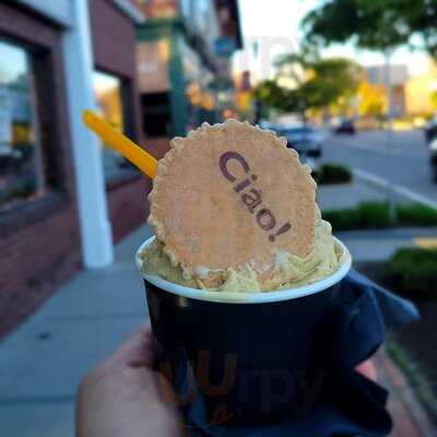 Applause Gelato And Unique Gifts