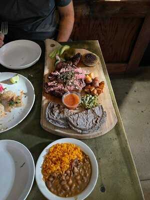 Yeyo’s Mezcaleria & Taqueria