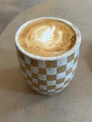 Hinar Dessert Bar And Cafe