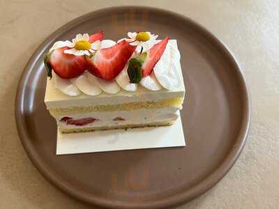 Hinar Dessert Bar And Cafe