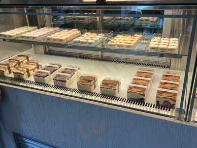 Hinar Dessert Bar And Cafe