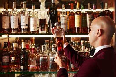 The Cigar And Whiskey Bar