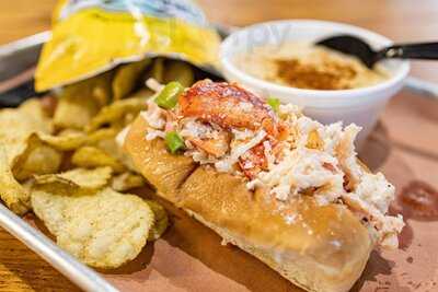 Cj's Seafood & Grill