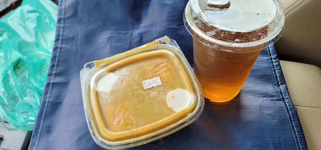 Hue Cafe & Apothecary