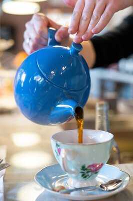 Corbeaux Wine & Tea House