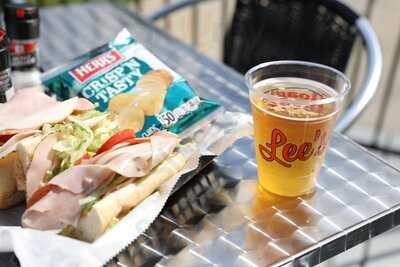 Lee's Hoagie House