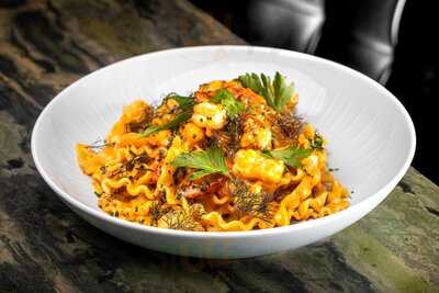 Amari Italian Kitchen & Wine Shop