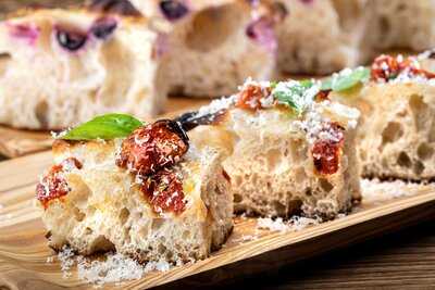 Amari Italian Kitchen & Wine Shop