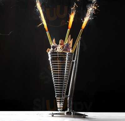 Flanker Kitchen + Sports Bar