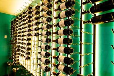 Caps Supper Club & Bar