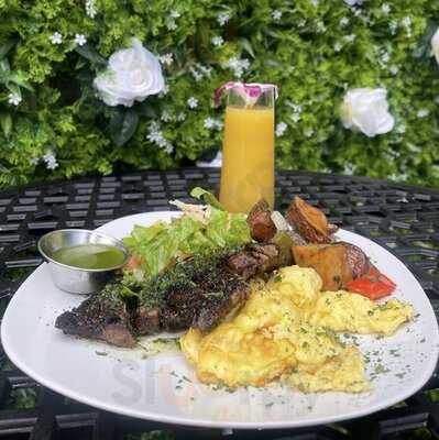 D'garden Caribbean Bar & Grill