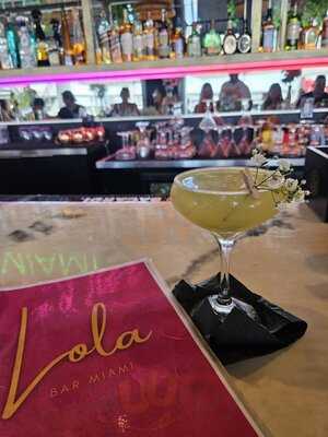 Lola Bar