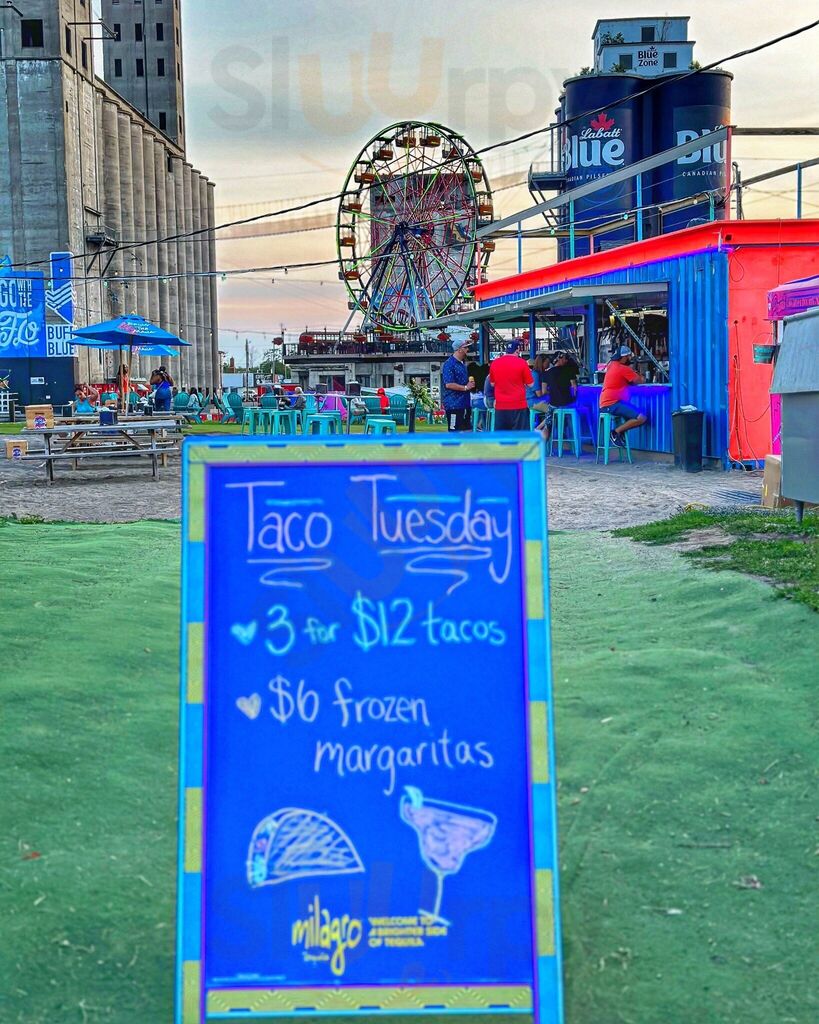 Papi Grande's Waterfront And Beach Bar