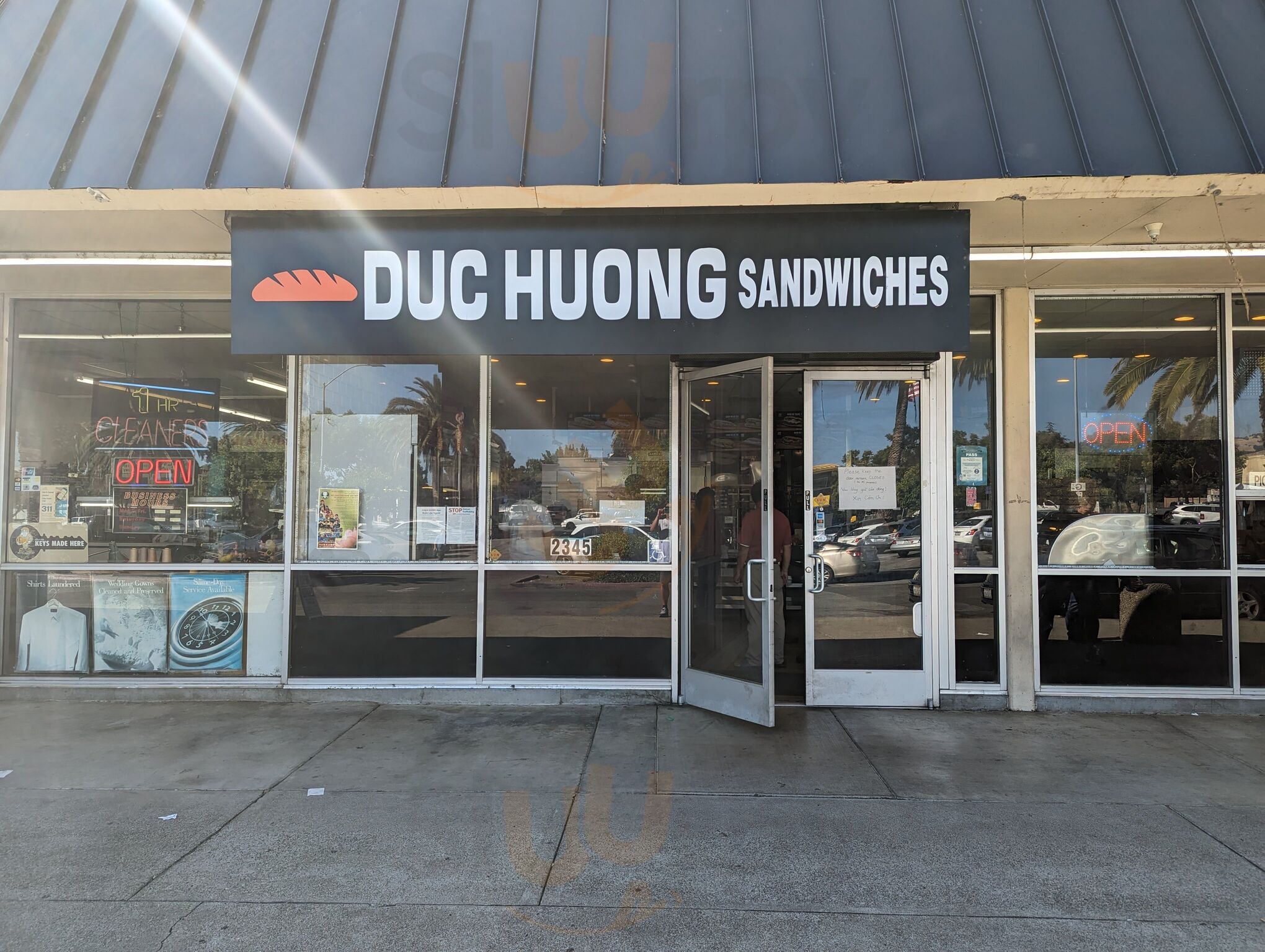 Duc Huong Sandwiches