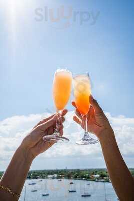 Sunset Club Rooftop Bar & Lounge