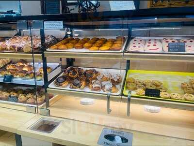 The Three Mothers Cuisine & Bakery