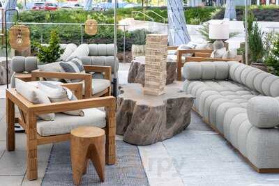 Sixty Vines - Charlotte