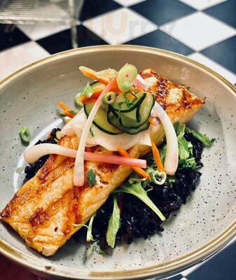 Fork And Fable Crafthouse