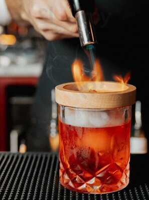 The Ruby - Bar & Lounge