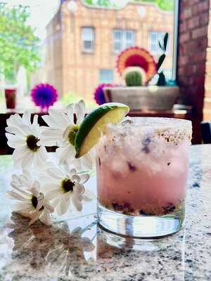 Tavo's Antojitos Y Tequila