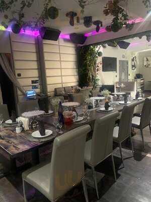 Caravan Restaurant & Coffee