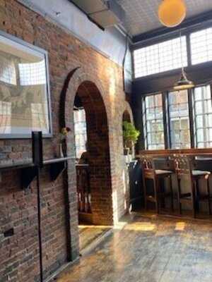 Henry's Public House