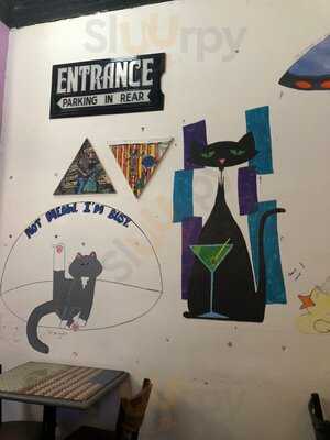 Roxanne's Pizza And Pub