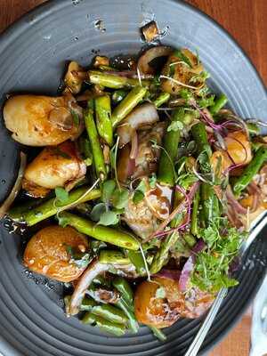 Ling & Louie's Asian Bar And Grill-boise